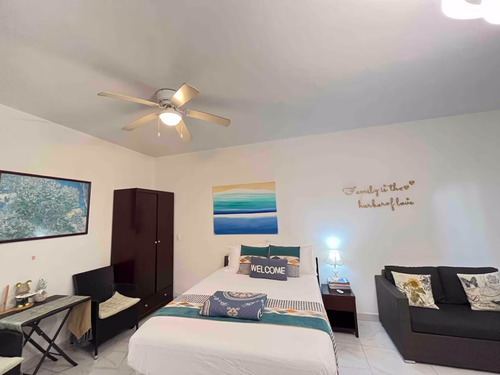 Cozy studio#3 in Venetian Road