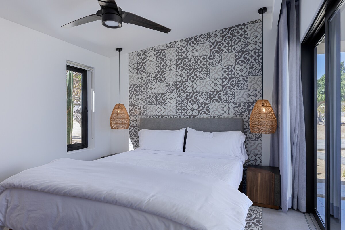 Ora Casita 3 – Lovely space steps to the beach.