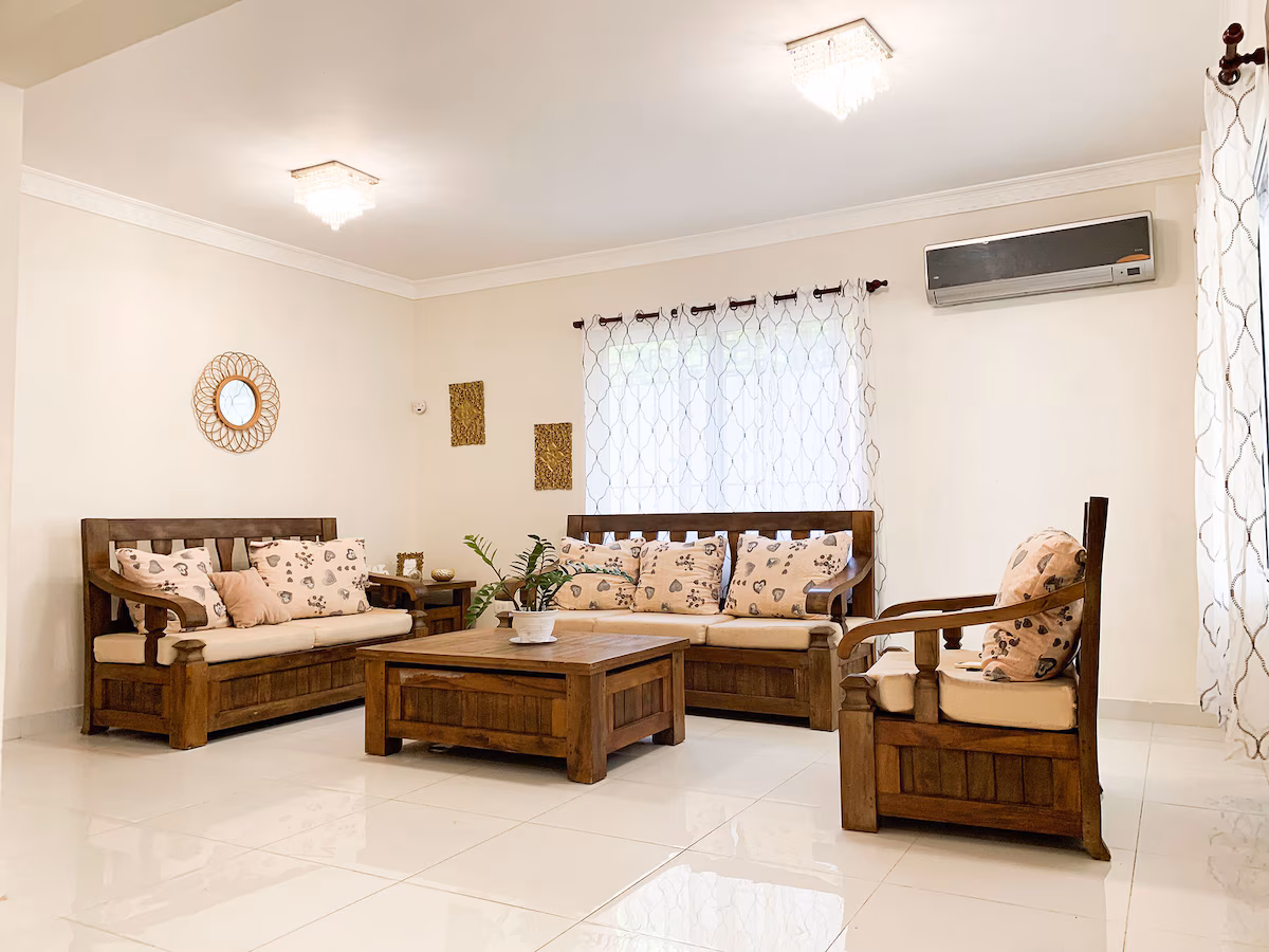 Luxurious villa near the sea, offering comfort and privacy