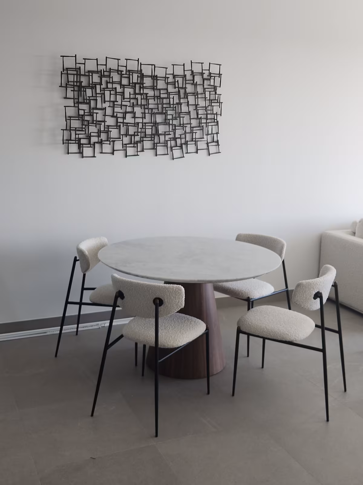 Luxe Home / 2 bedroom (5 minute walk to beach)