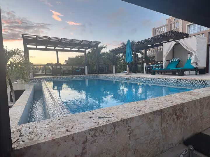 Beautiful Sunset Villa with Infiniti Pool