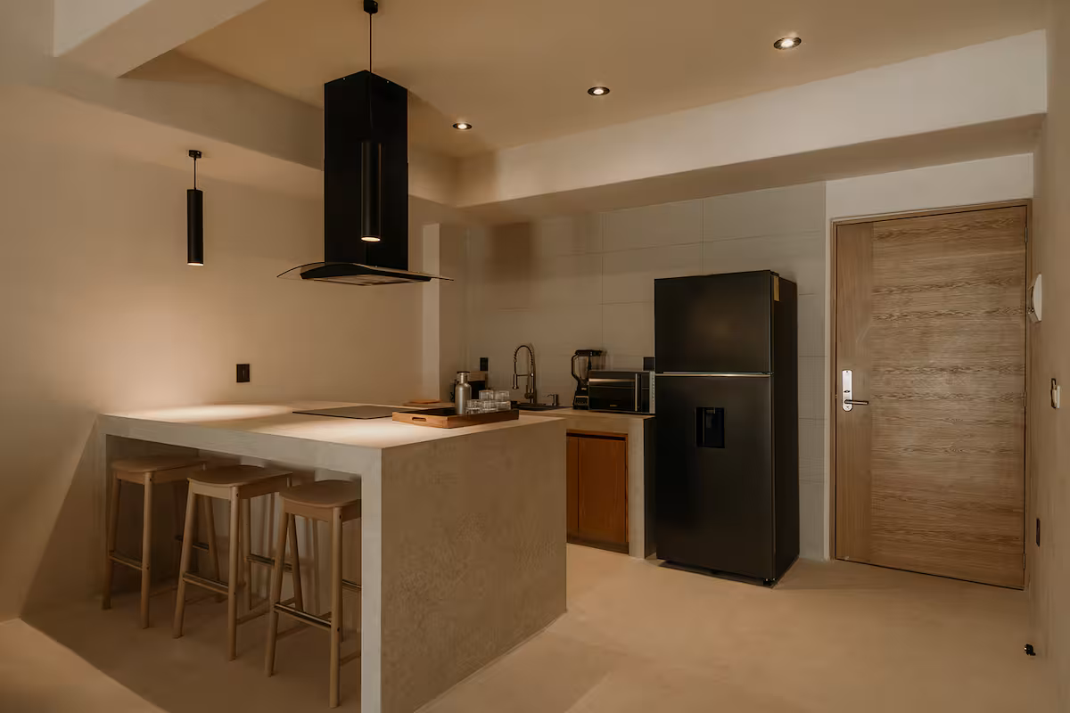 Sea-view suite + pool in Brisas