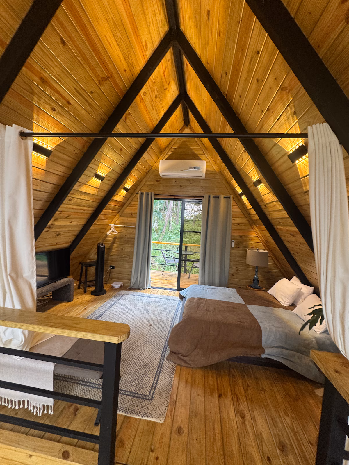 Alpine Villa | Mountains | Campfire | Heated Jacuzzi