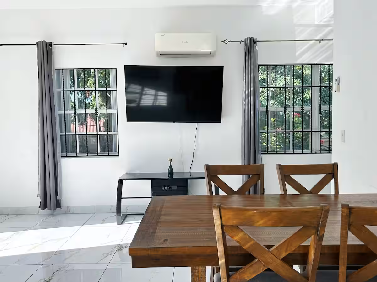 2-bedrooms next to Grace Bay