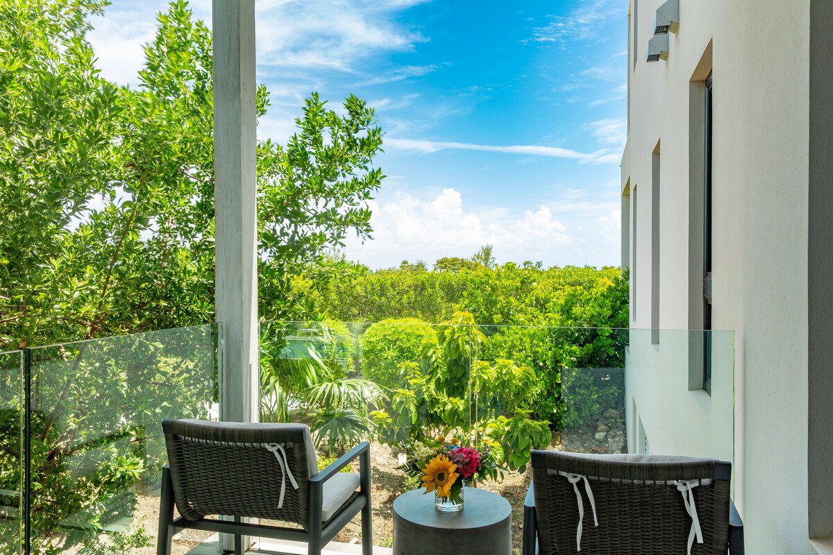 Serene Studio w/ Beautiful Garden Views