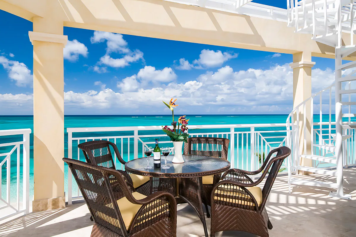 Windsong Resort – Two Bedroom Penthouse Oceanfront