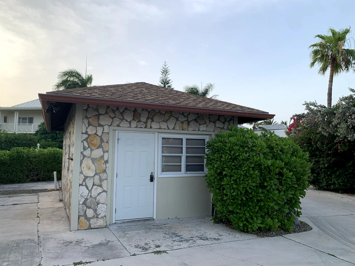 Oceanside Turtle Cove Cottage