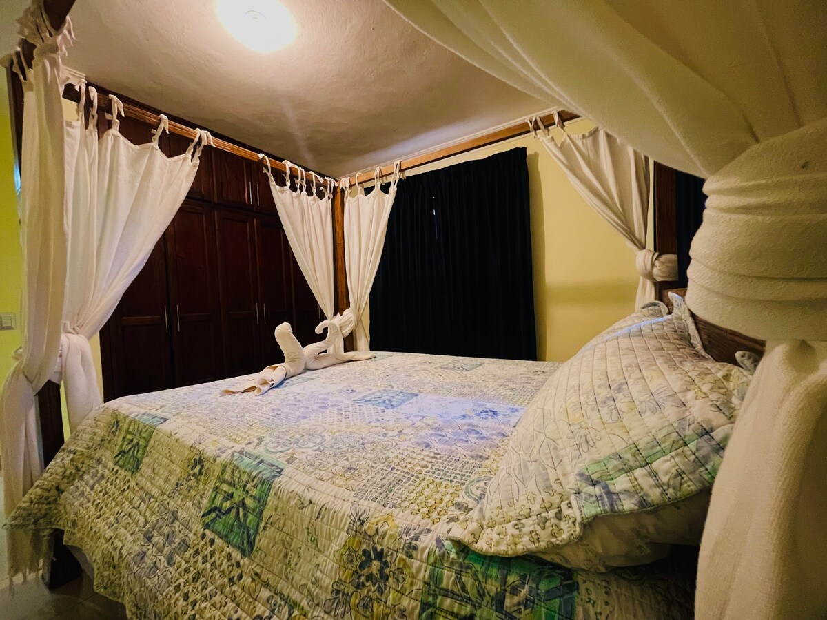Riverside Villa | Pool, BBQ & Nature Escape