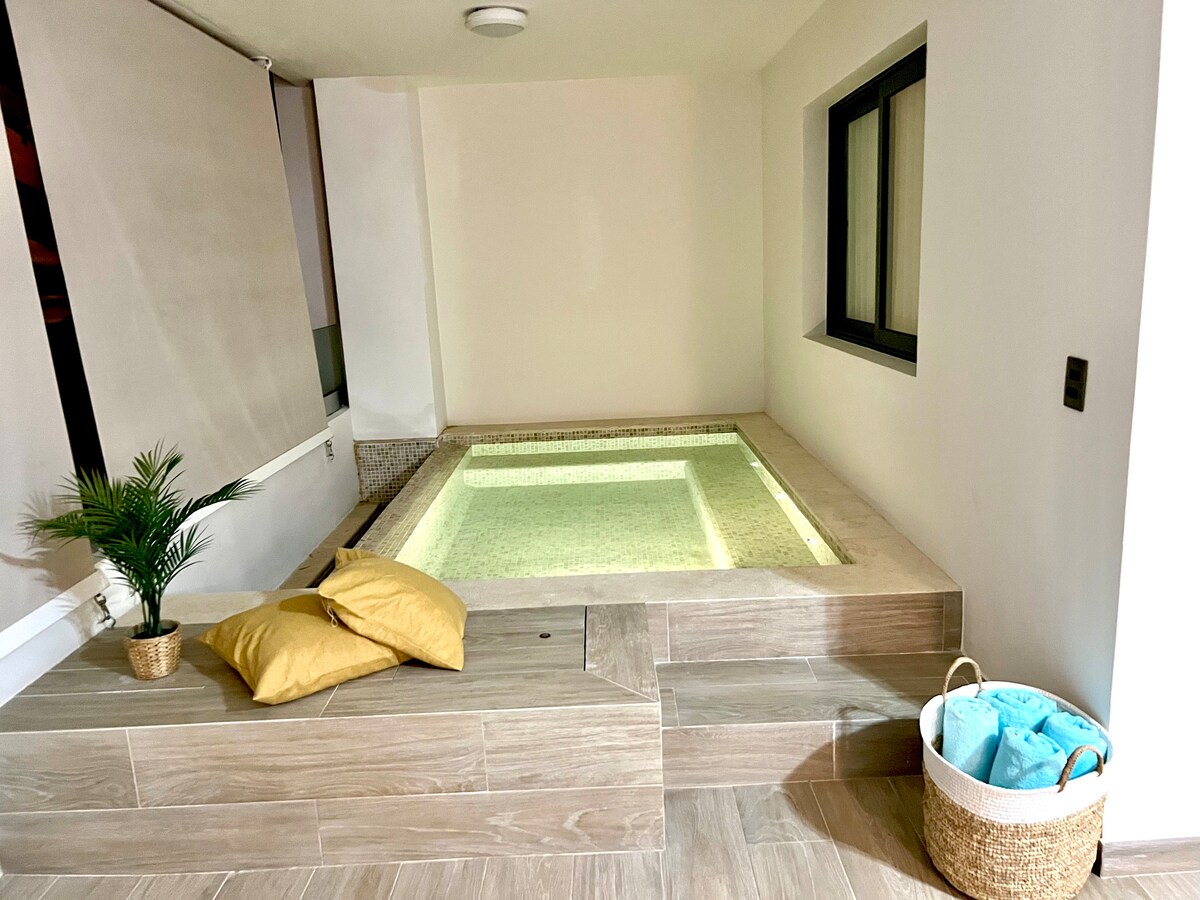 Charming beach apartment with private Pool