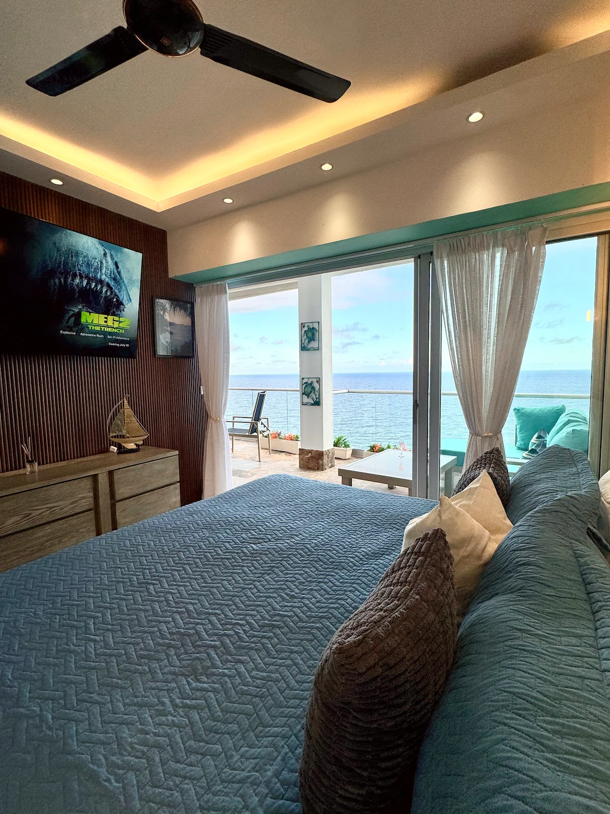 Luxurious Coral Oasis