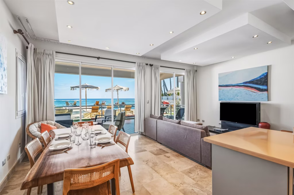 Kite Beach Ocean front Pool and Hot tub 101