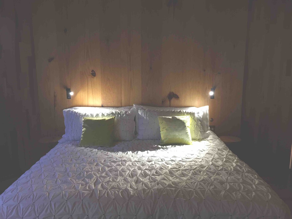 Spacious contemporary room and comfortable terrace