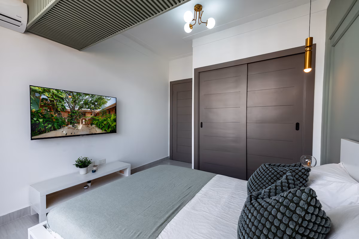 2 bedroom apartment downtown