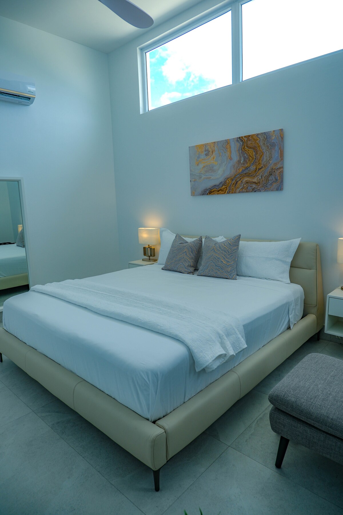 Stunning 2BR Villa with Pool & 4 min to the beach