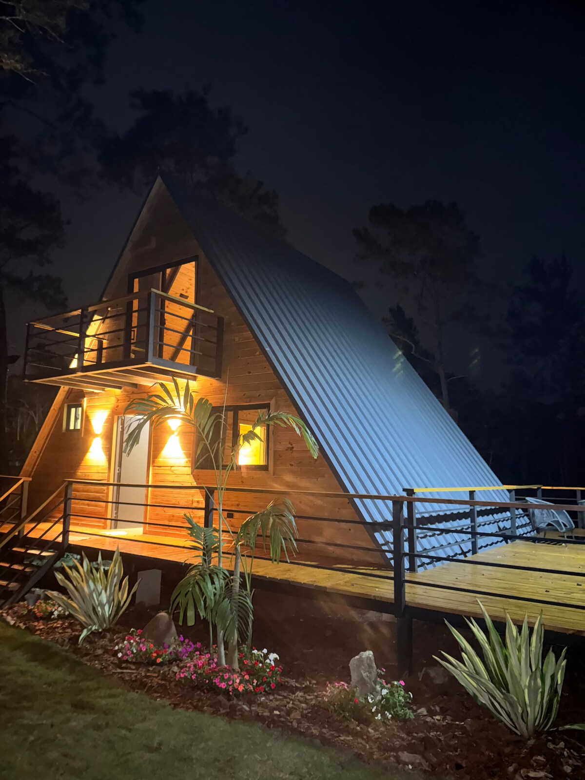 Alpine Villa | Mountains | Campfire | Heated Jacuzzi