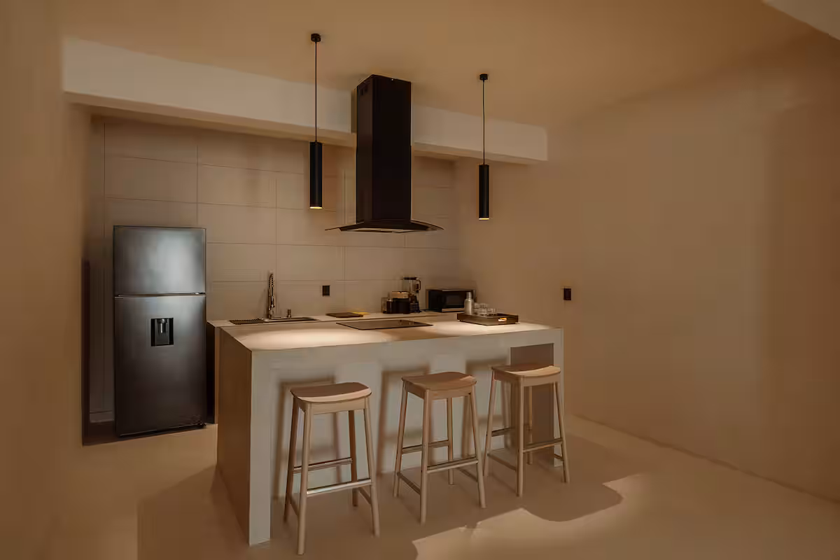 Sea-view suite + pool in Brisas