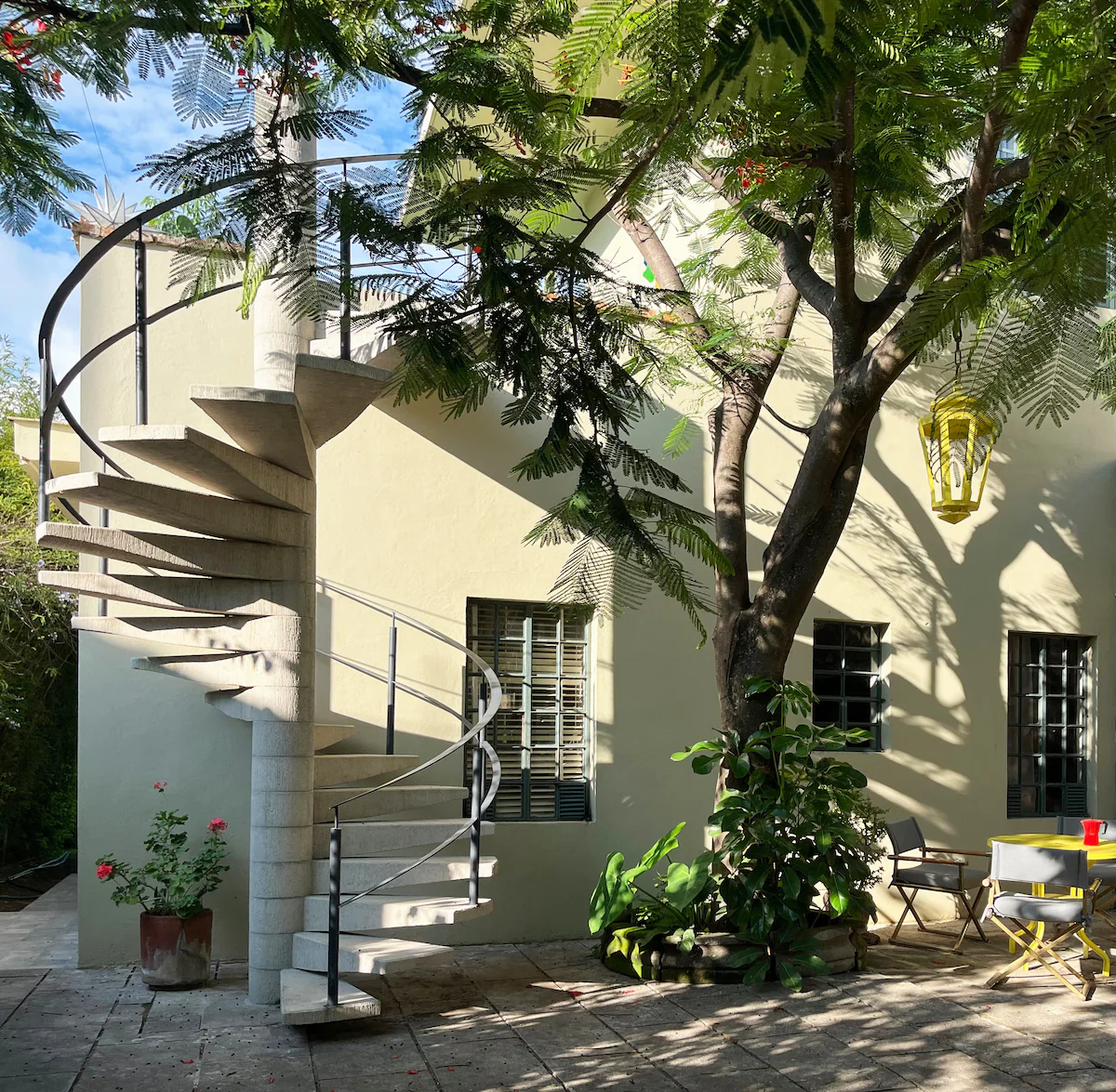 ViLLaLuZ · Lakefront House | El Chante