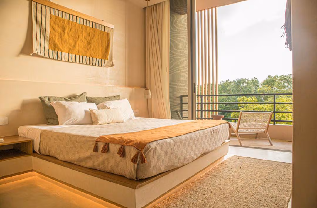 Tropical luxury in a dream apartment