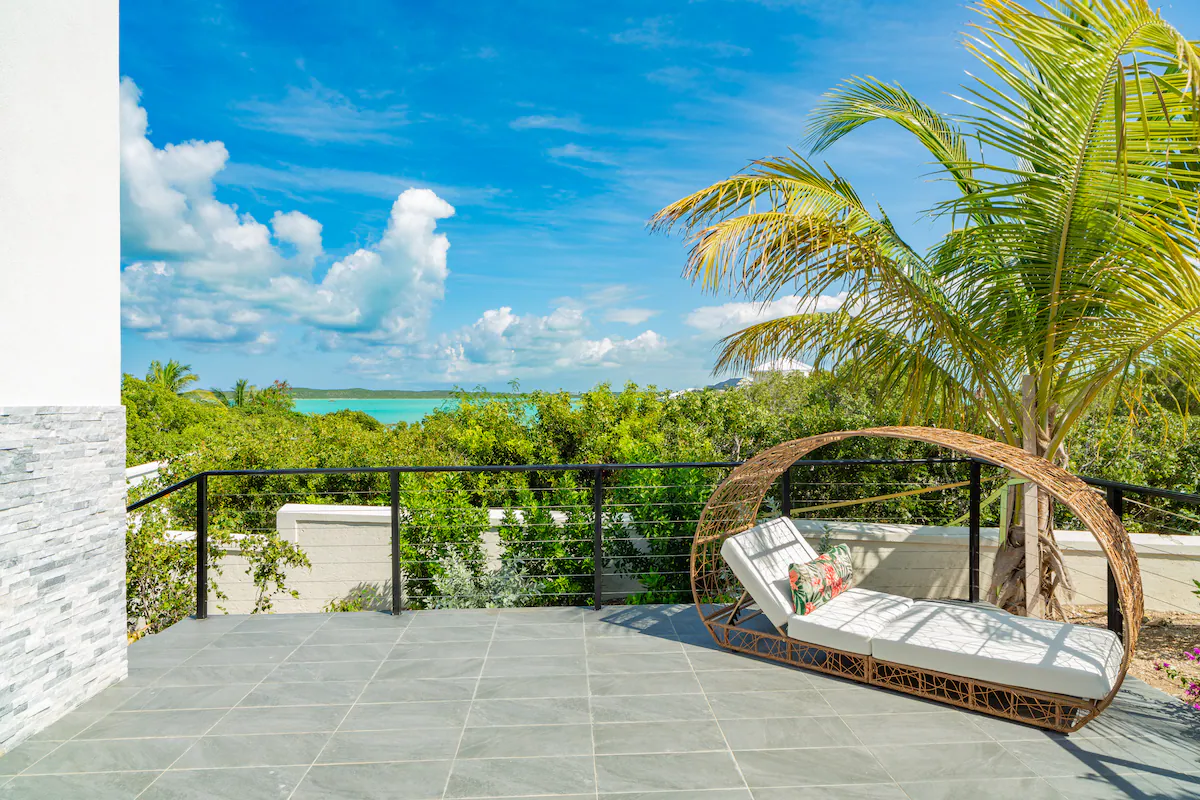 2 Bedroom Spectacular Views