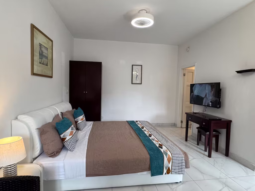 Cozy studio in the Venetian Road