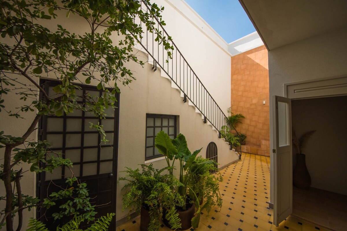 (1) Casa Montore + Breakfast by Barrio México