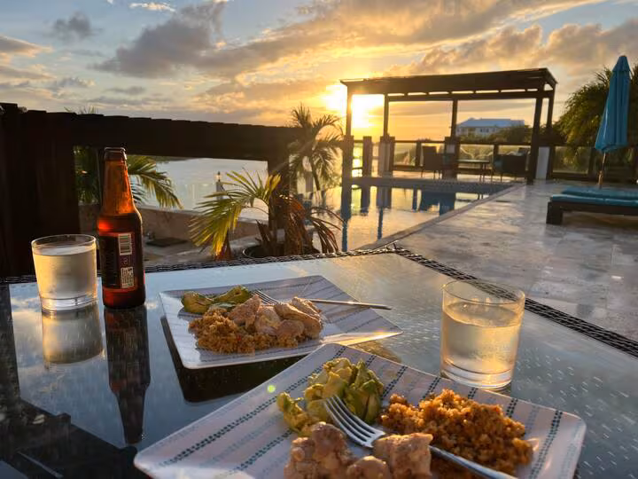 Beautiful Sunset Villa with Infiniti Pool