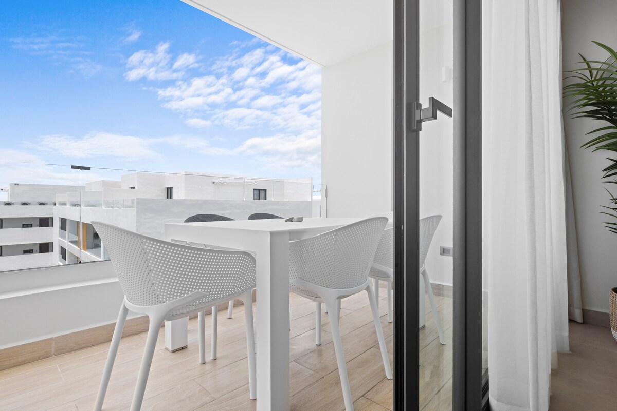 Ocean View Elegant PentHouse with Private Pool