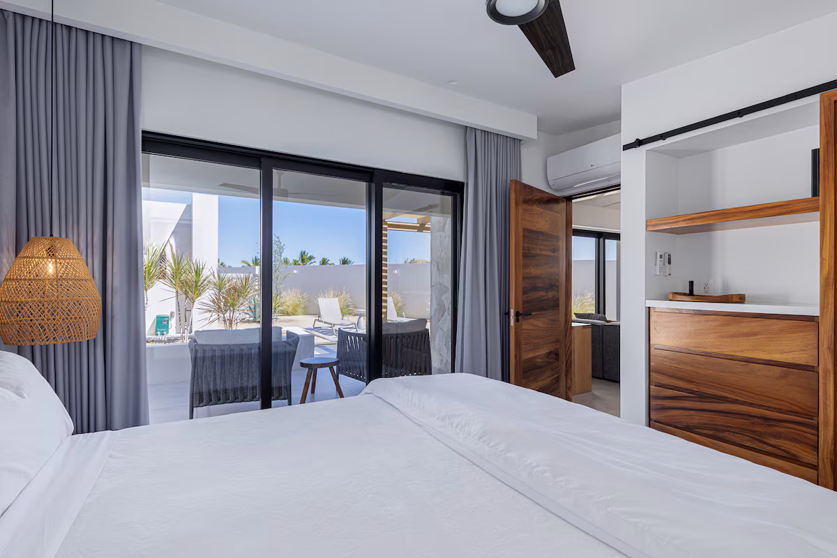 Ora Casita 3 – Lovely space steps to the beach.