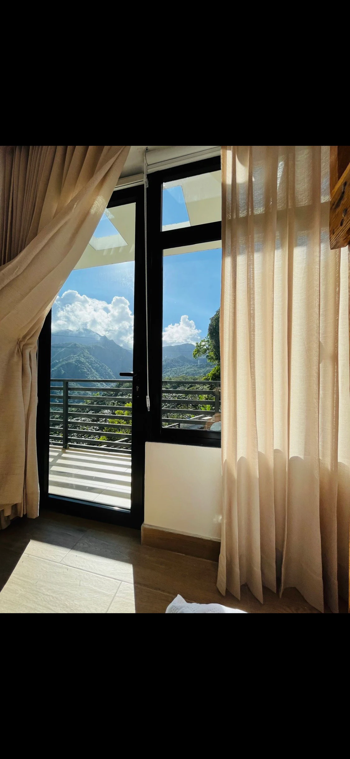 Luxury Villa surrounded by mountains & Nature!