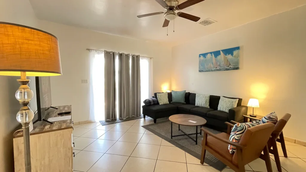 Blue Hills Getaway: 2BR/2BA Unit
