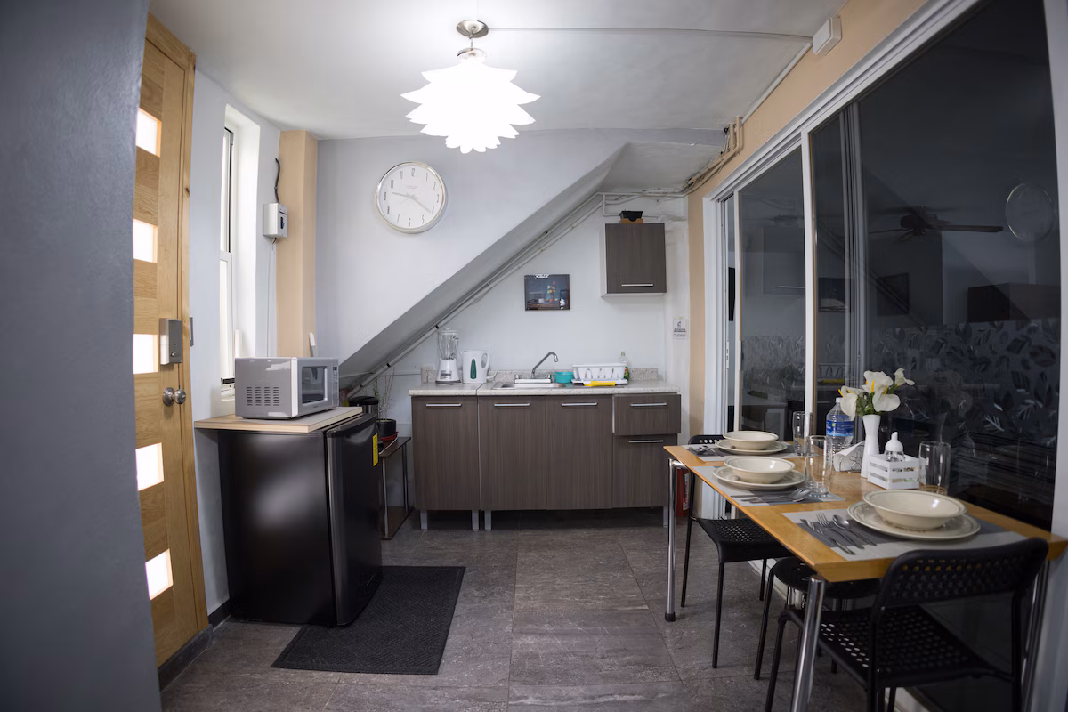 House Living1|Airport|GNP Stadium|PalacioDep
