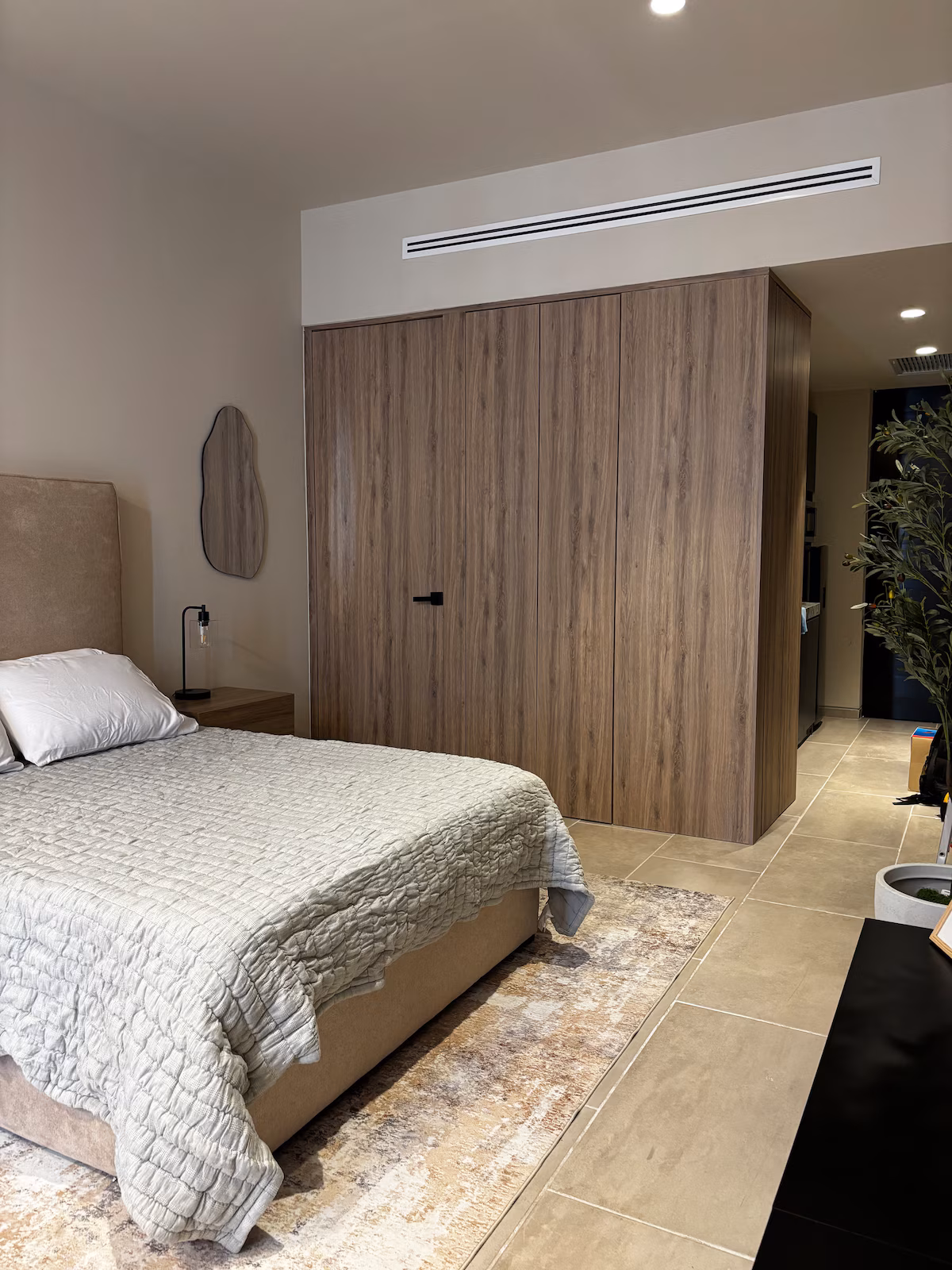 ELYS | Stylish Studio w/ Rooftop, Gym & Parking