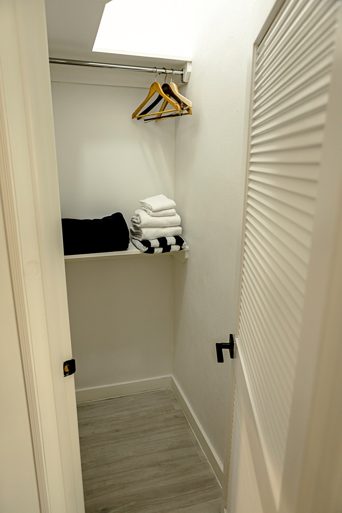 Steps to Grocery | Modern 2BR Near Cable Beach