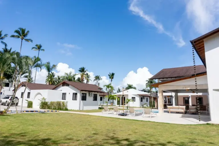 Getaways for 8 guests in Playa Bonita