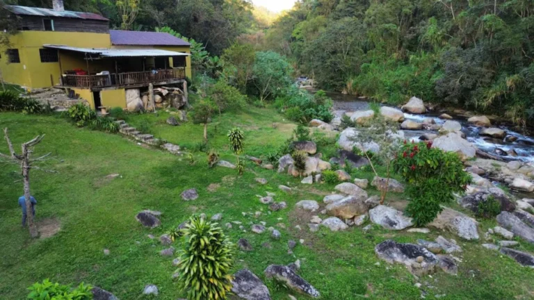 Arroyo Frío River Lodge