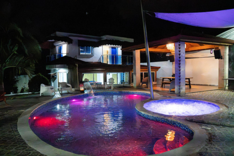 Villa Los Ramírez • Jacuzzi & Pool •