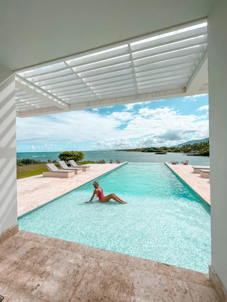 Luxury Villa 4 Bedroom